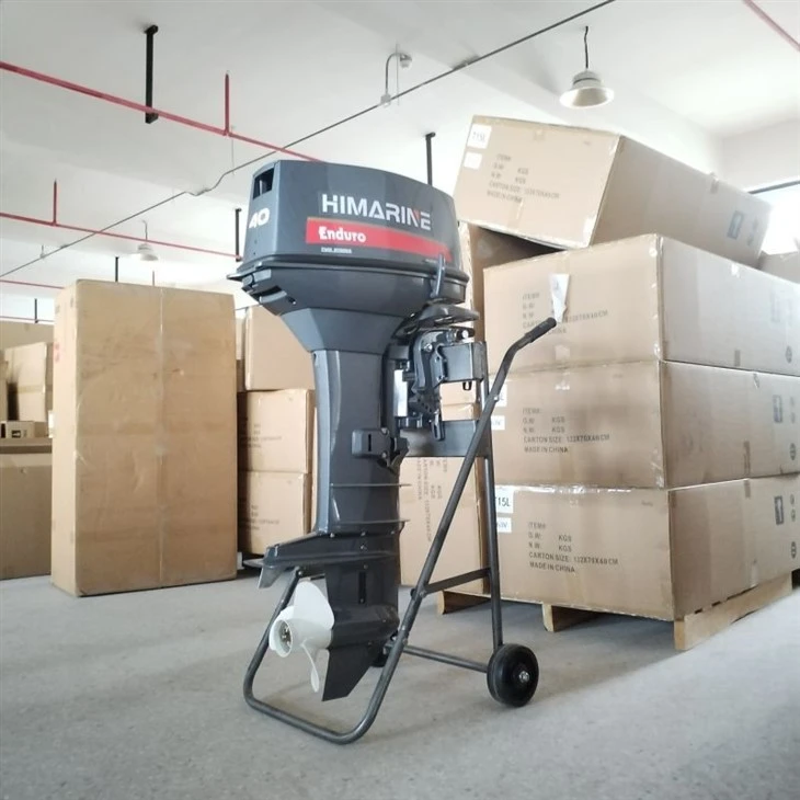 E40J OUTBOARD ENGINE
